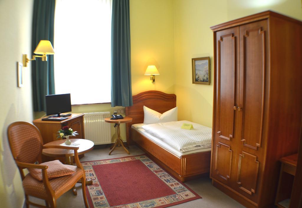Hotel Fuerstenhof Ратенов Номер фото