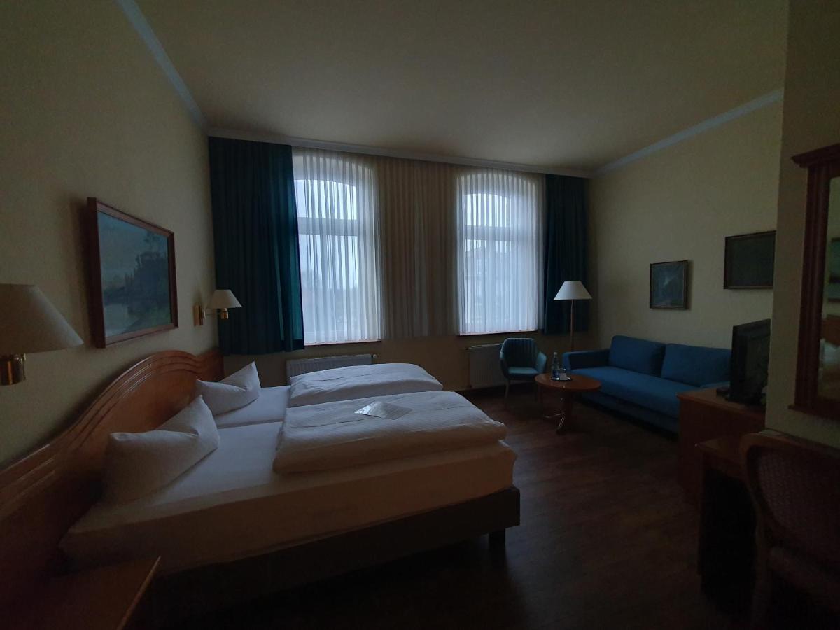 Hotel Fuerstenhof Ратенов Экстерьер фото